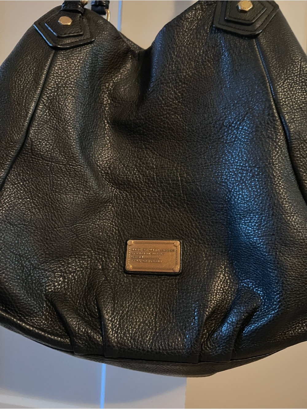 Marc Jacobs Large Shoulder Bag with Gold Hardware - Picture 2 of 11